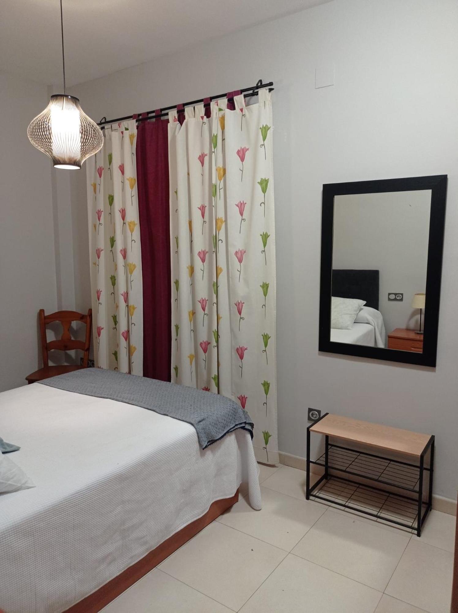 Apartamentos Turisticos Las Cinco Joyas Linares  Eksteriør billede