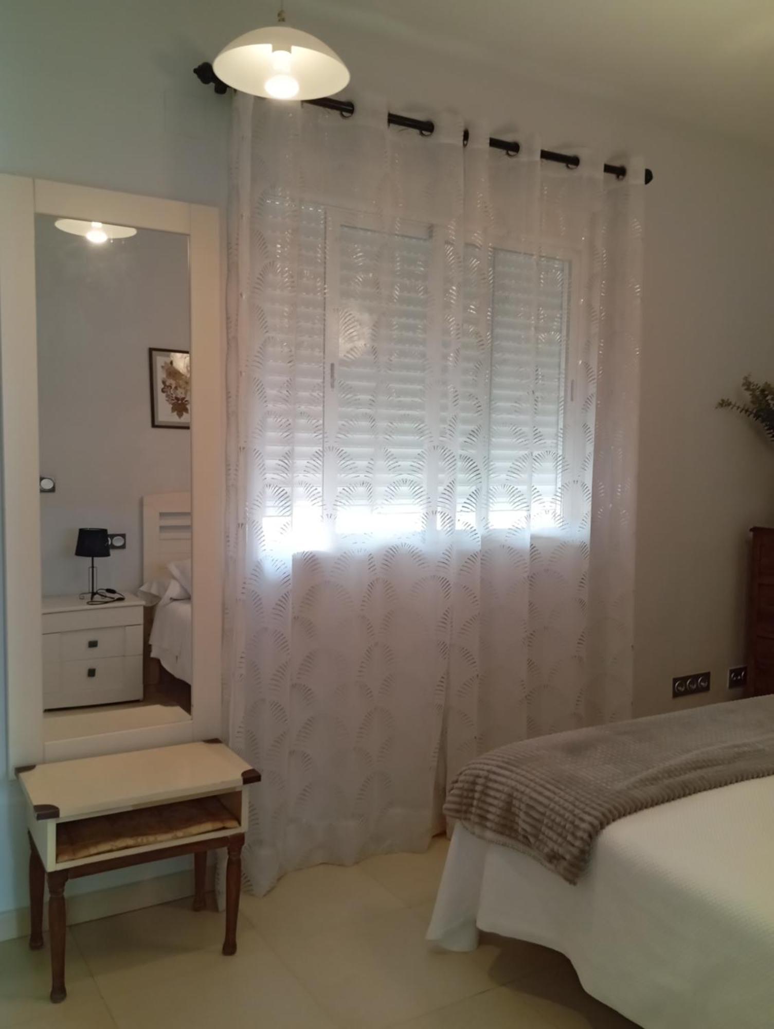 Apartamentos Turisticos Las Cinco Joyas Linares  Eksteriør billede